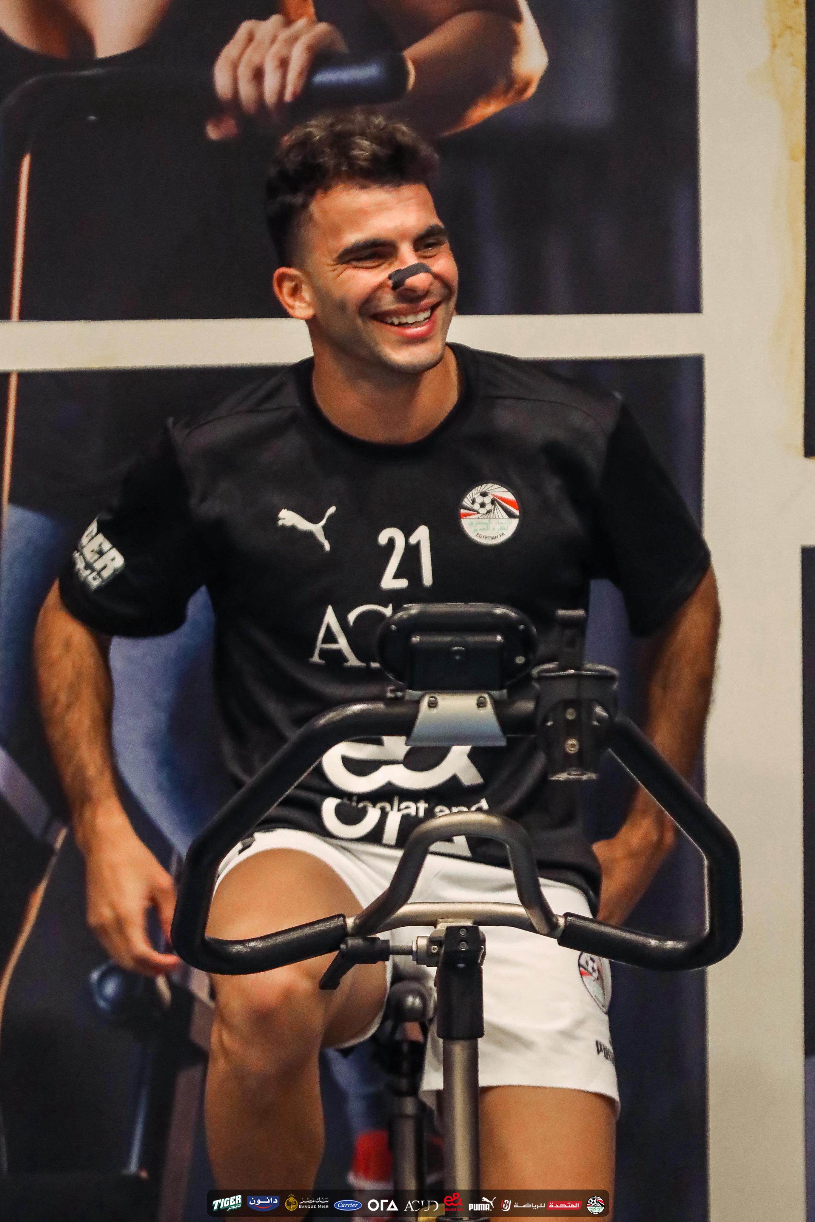 تدريبات بدنية وجلسات استشفاء لمنتخب مصر قبل السفر إلى واجادوجو