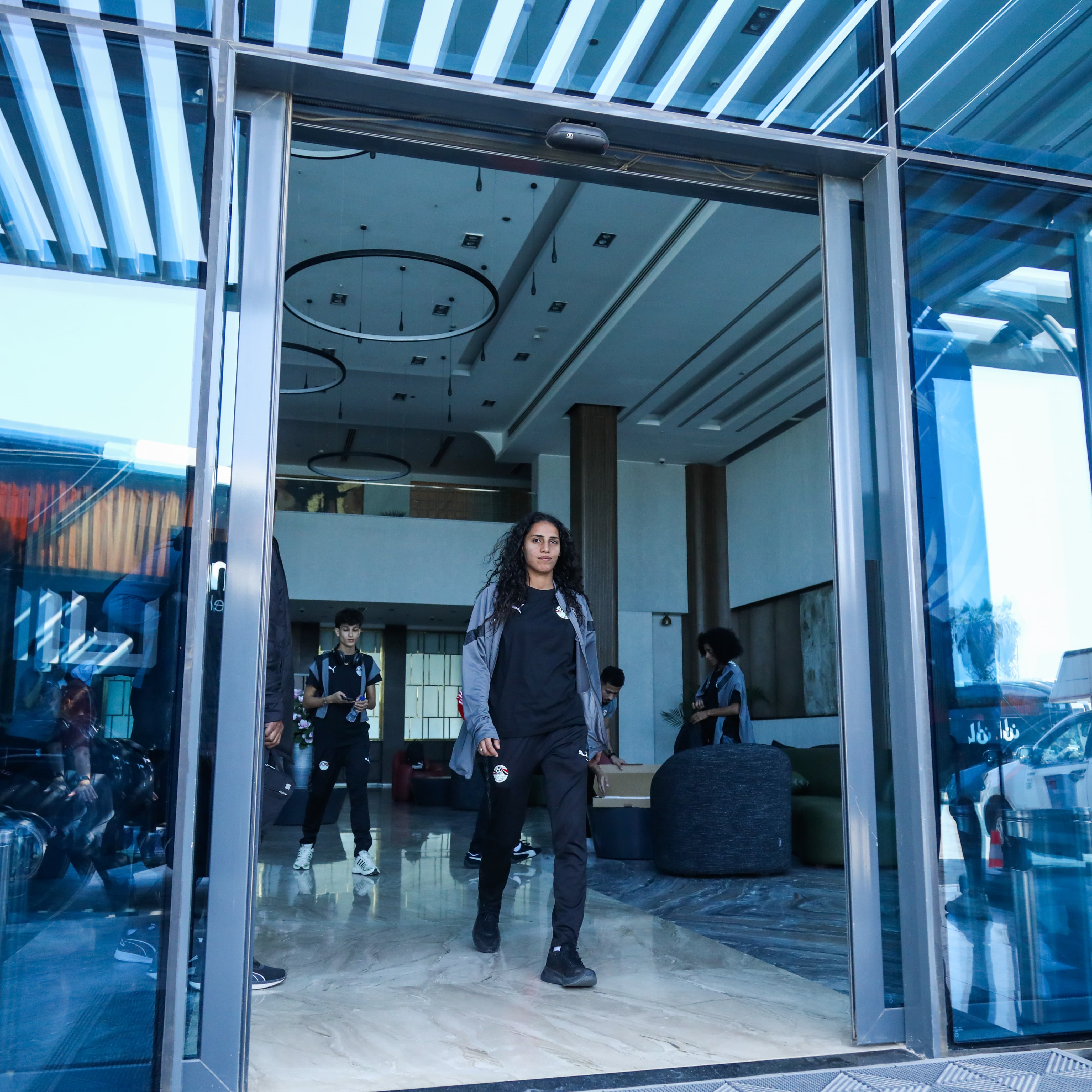 بعثة منتخب مصر للكرة النسائية تغادر إلى السعودية 