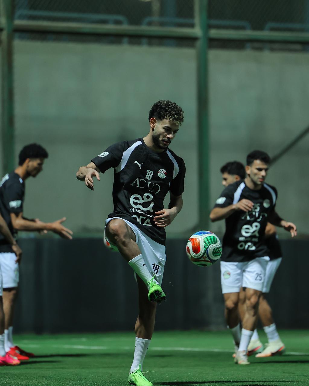 بالصور: المنتخب الوطني يبدأ معسكر مايو استعداداً لمواجهة روسيا الودية