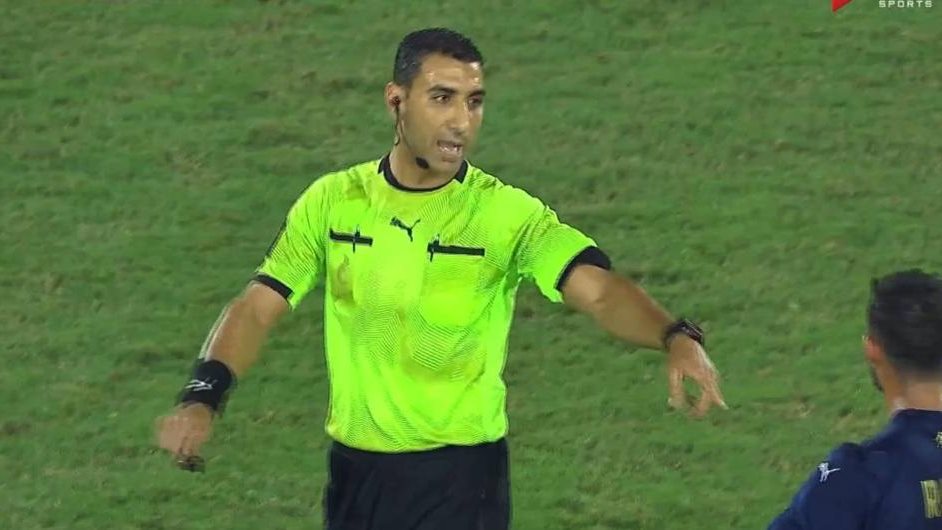 referees