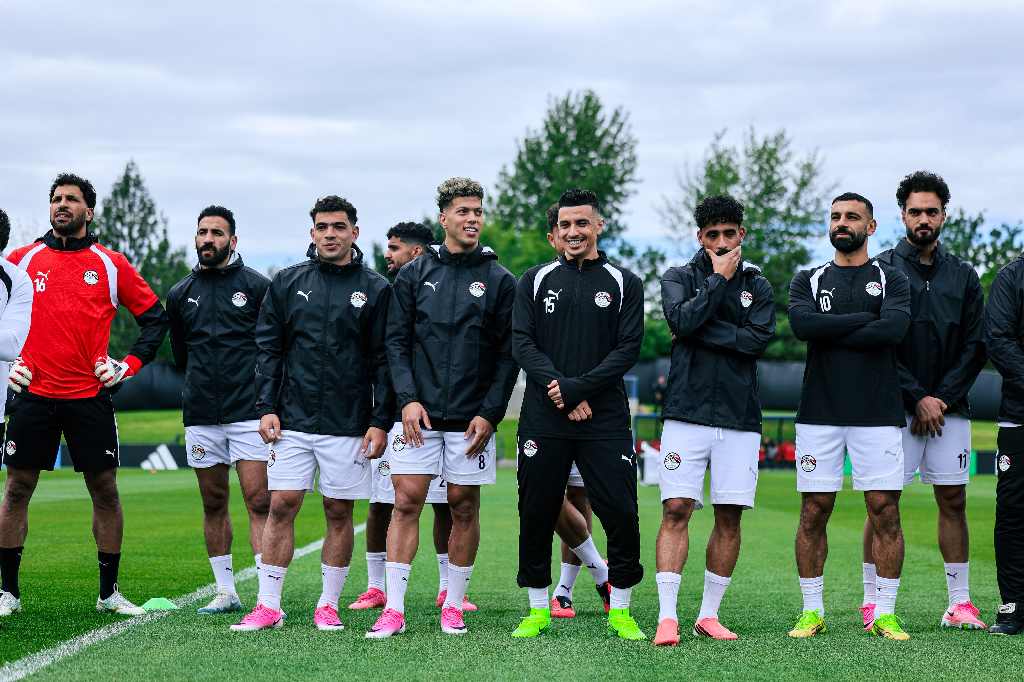 بالصور.. حضور جماهيري وبعض الجالية المصرية في مران منتخب مصر بأمريكا