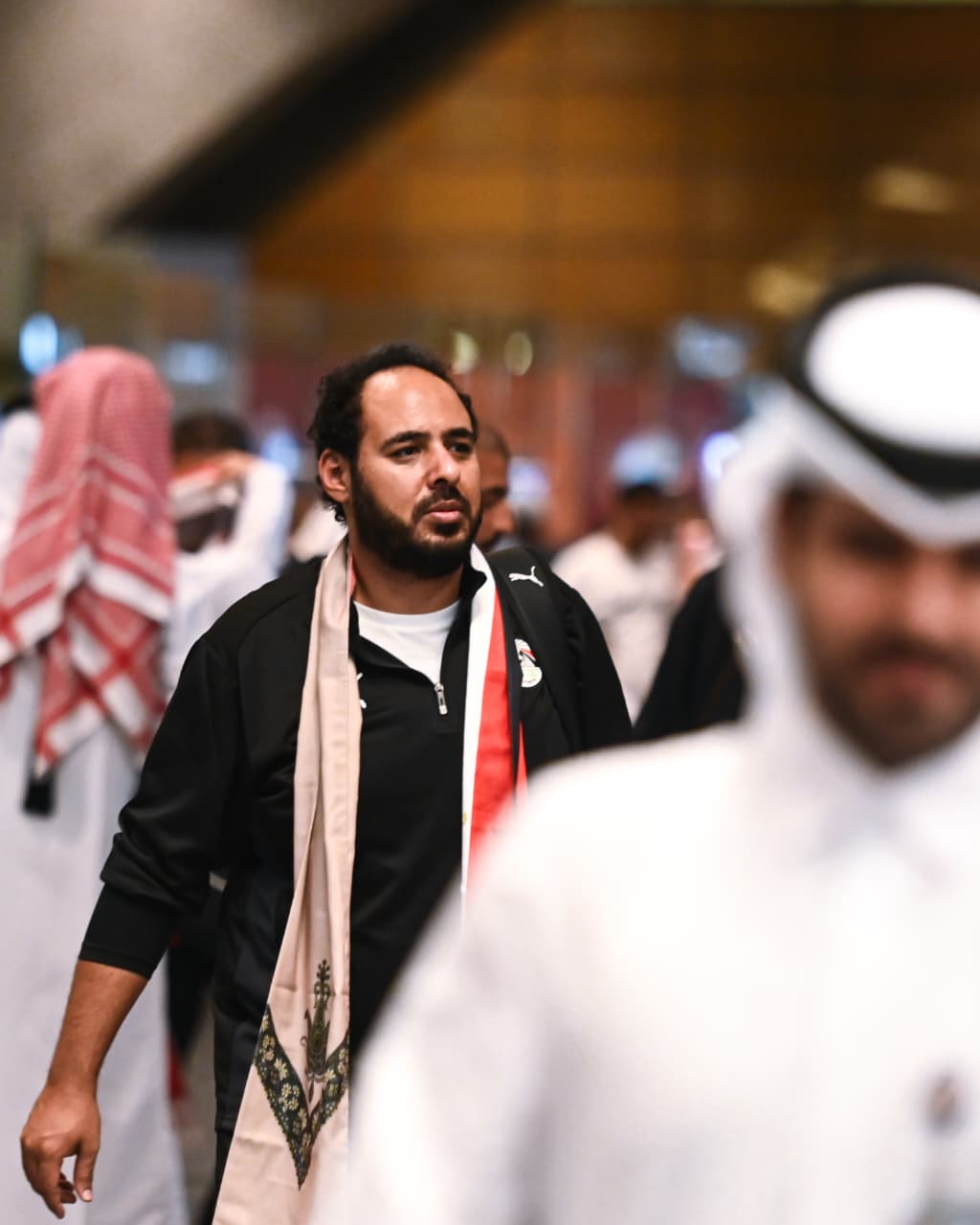 جماهير مصر في استقبال بعثة منتخب مصر المشارك في كأس العرب عند وصولها للدوحة