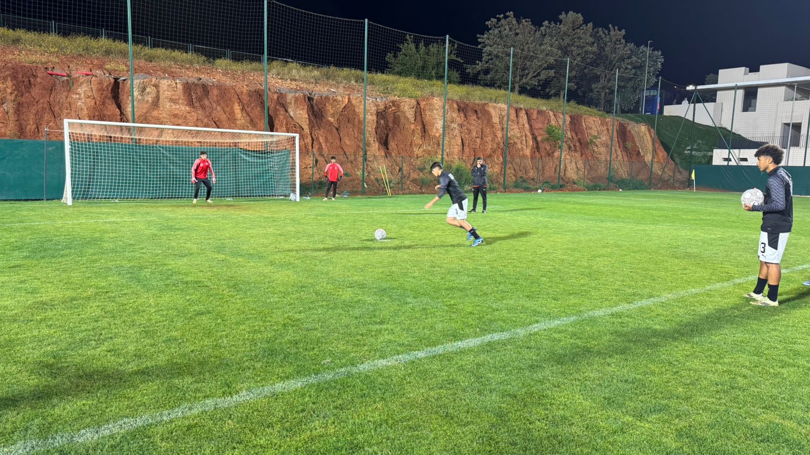 بالصور: منتخب مصر للناشئين يختتم تحضيراته لمواجهة المغرب