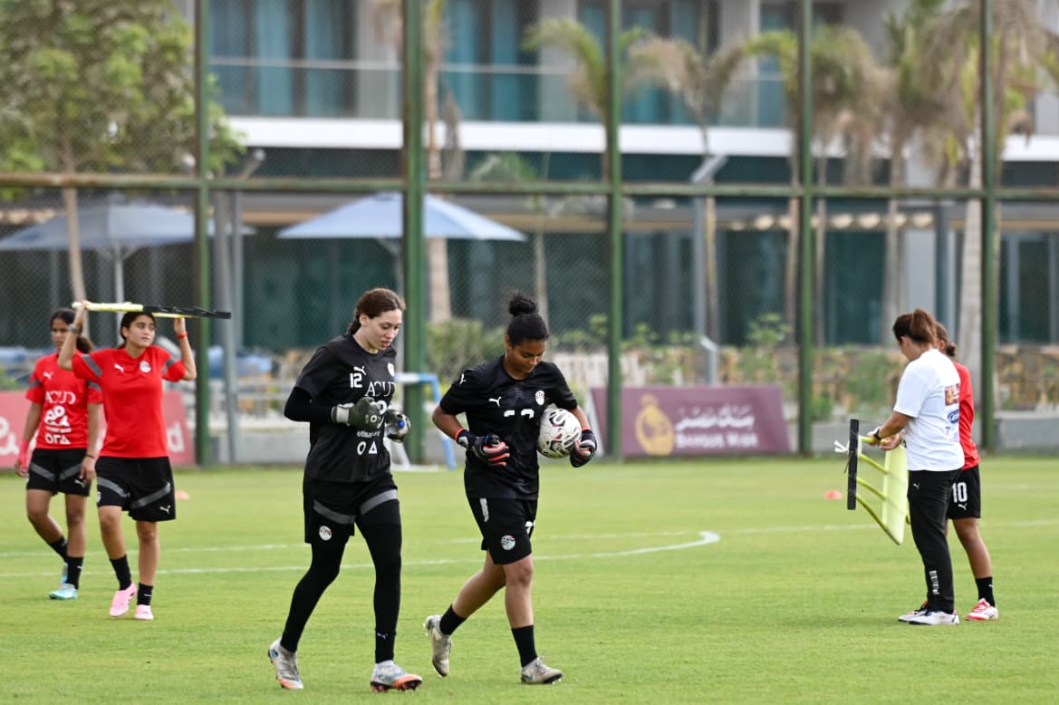 التمرين الأخير لمنتخب الكرة  النسائية تحت ٢٠ سنة قبل السفر لغينيا الإستوائية