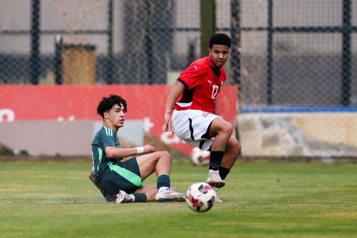 بالصور منتخب الشباب يتعادل سلبياً مع الجزائر في الودية الثانية