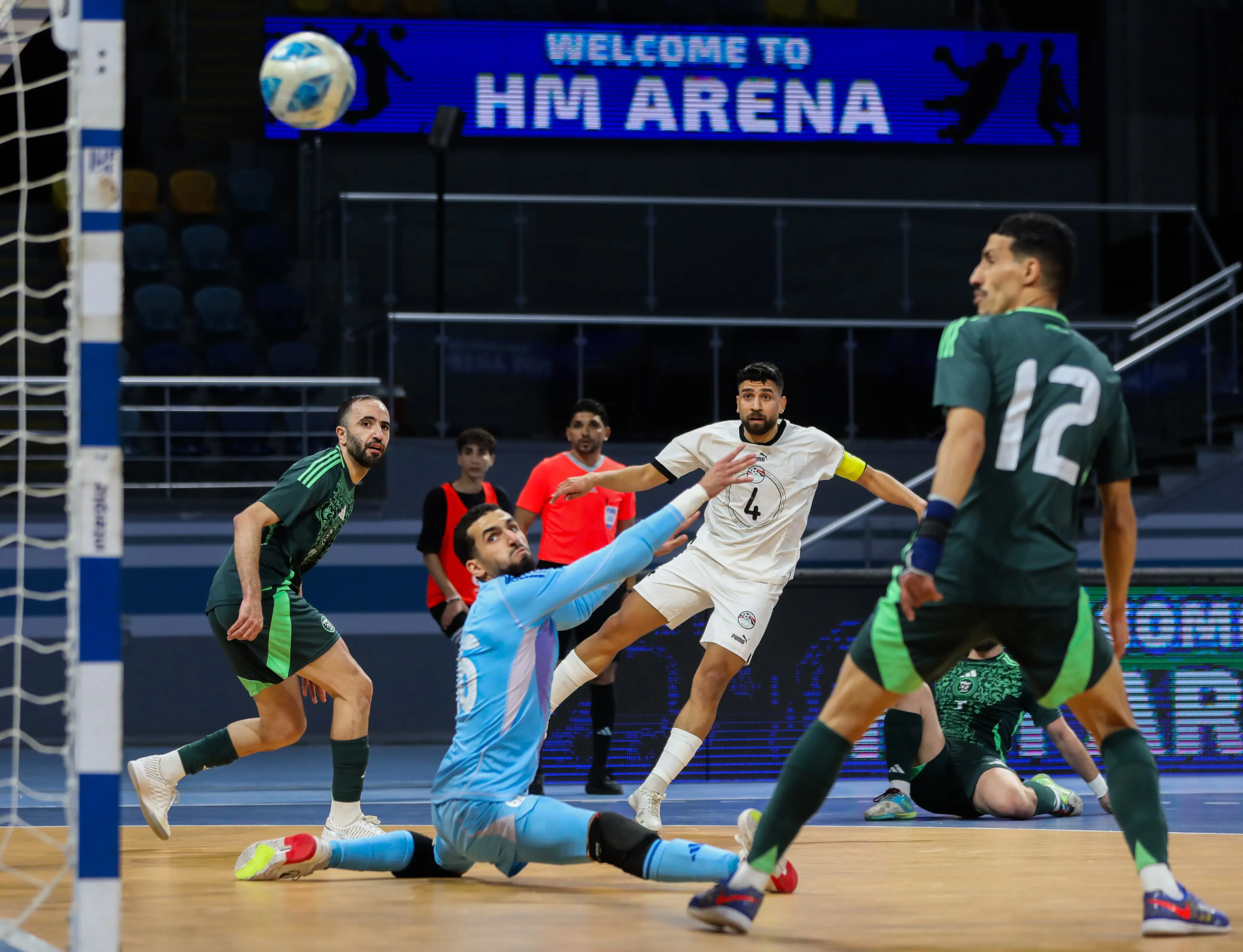 بالصور: منتخب مصر لكرة الصالات يفوز على نظيره الجزائري (4 - 1) وديا