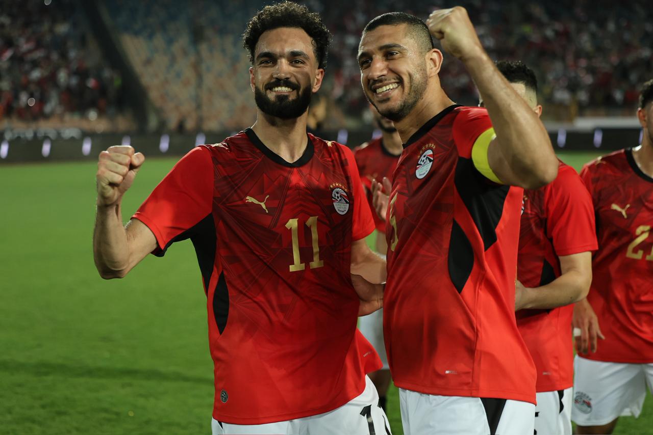 احتفالات لاعبي المنتخب الوطني بعد الفوز على روسيا