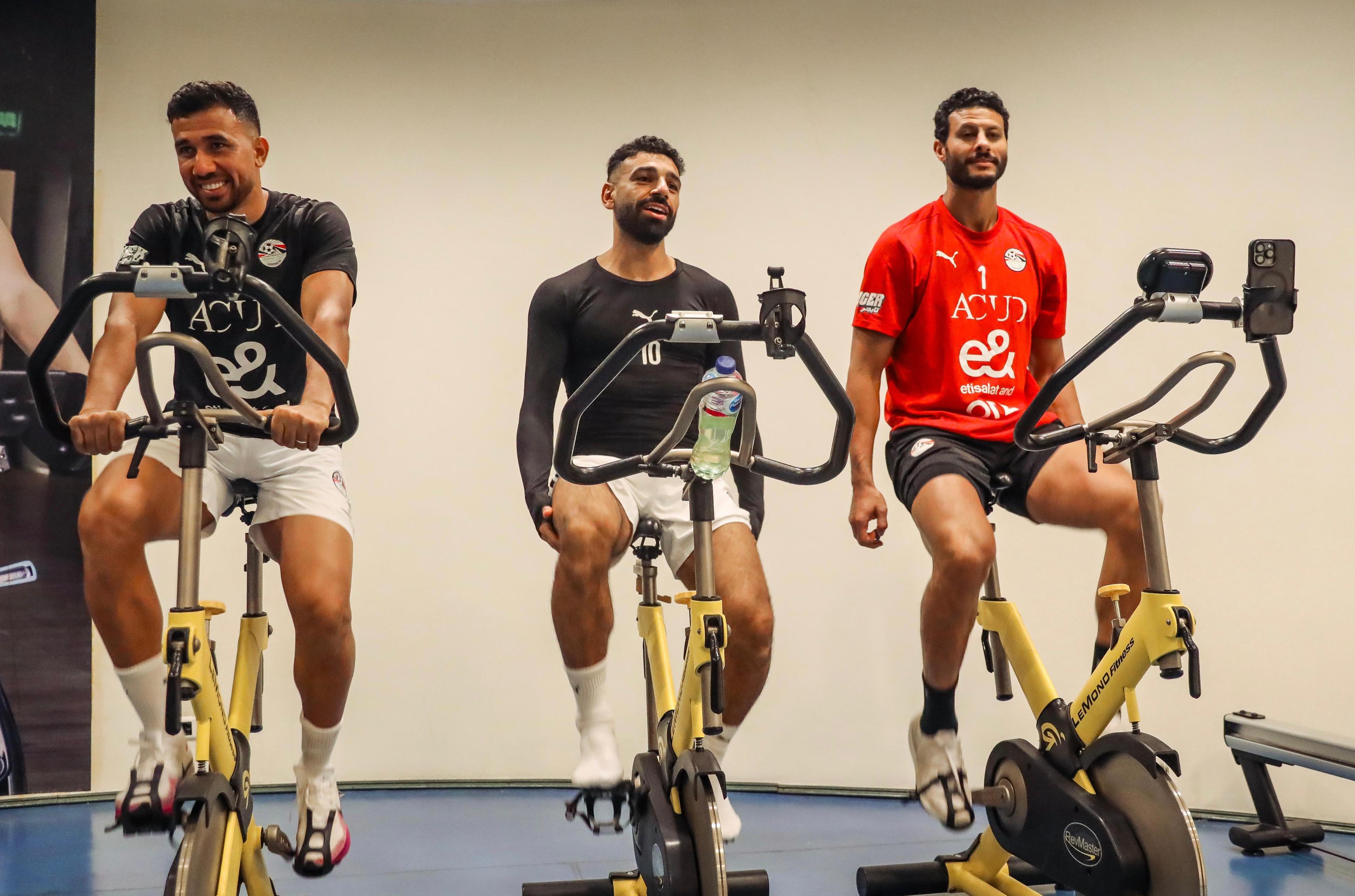 تدريبات بدنية وجلسات استشفاء لمنتخب مصر قبل السفر إلى واجادوجو