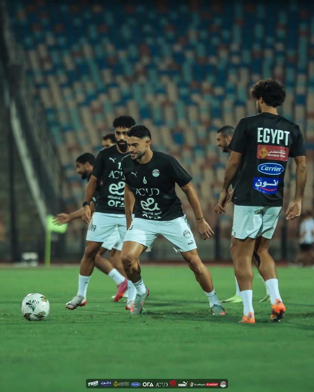 منتخب مصر يؤدي أول تدريباته على ملعب القاهرة قبل السفر للمغرب