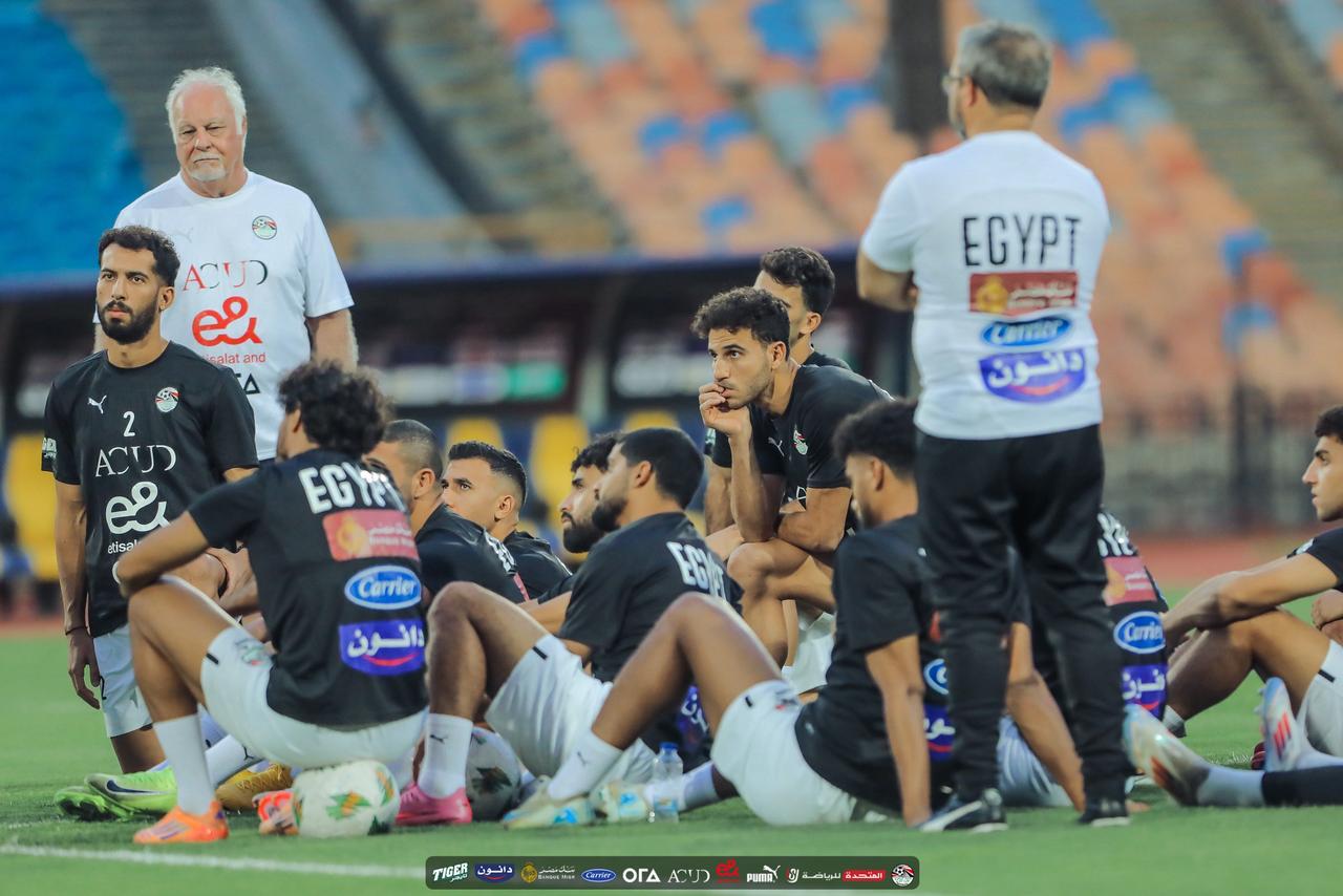 منتخب مصر يؤدي أول تدريباته على ملعب القاهرة قبل السفر للمغرب