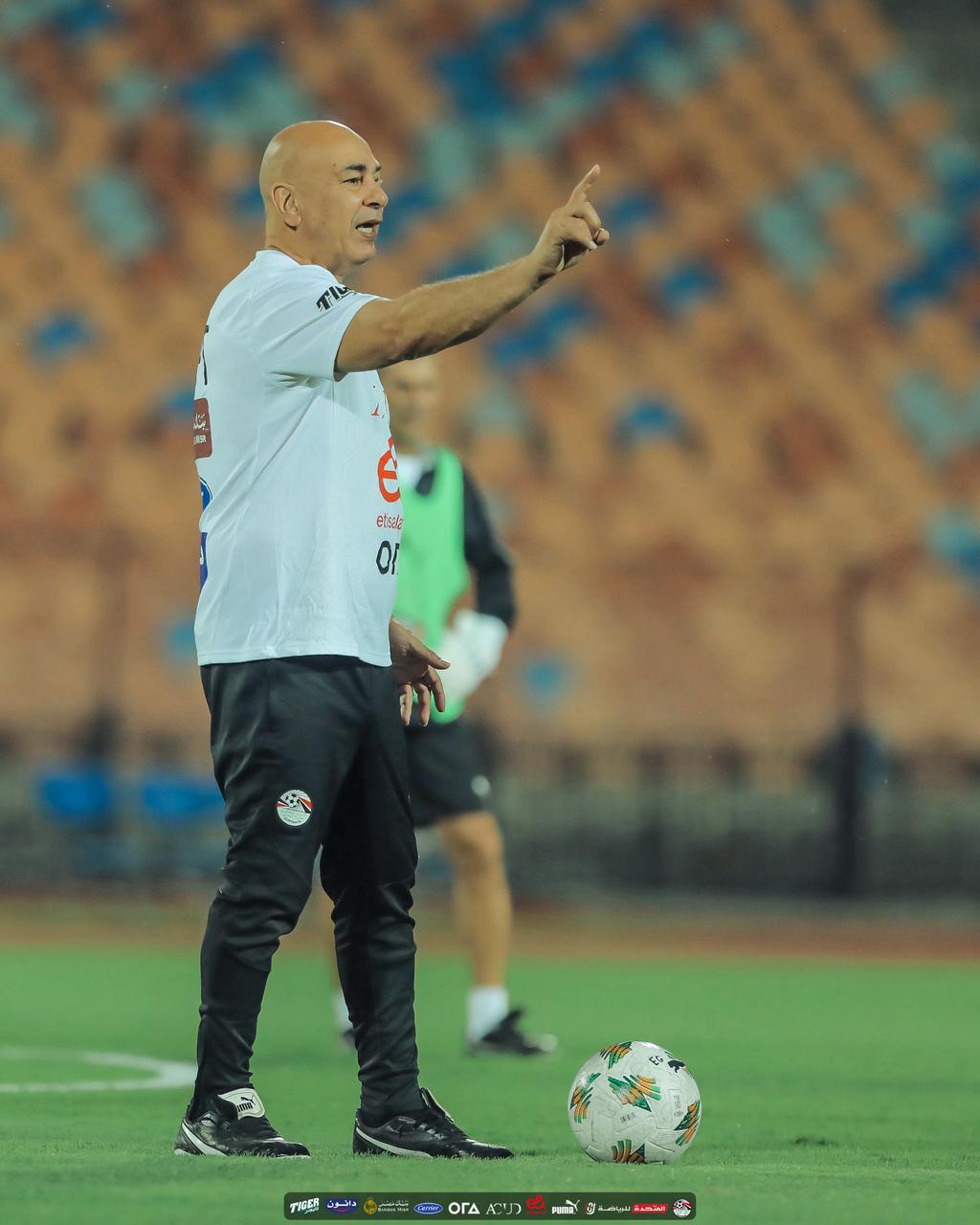 منتخب مصر يؤدي أول تدريباته على ملعب القاهرة قبل السفر للمغرب