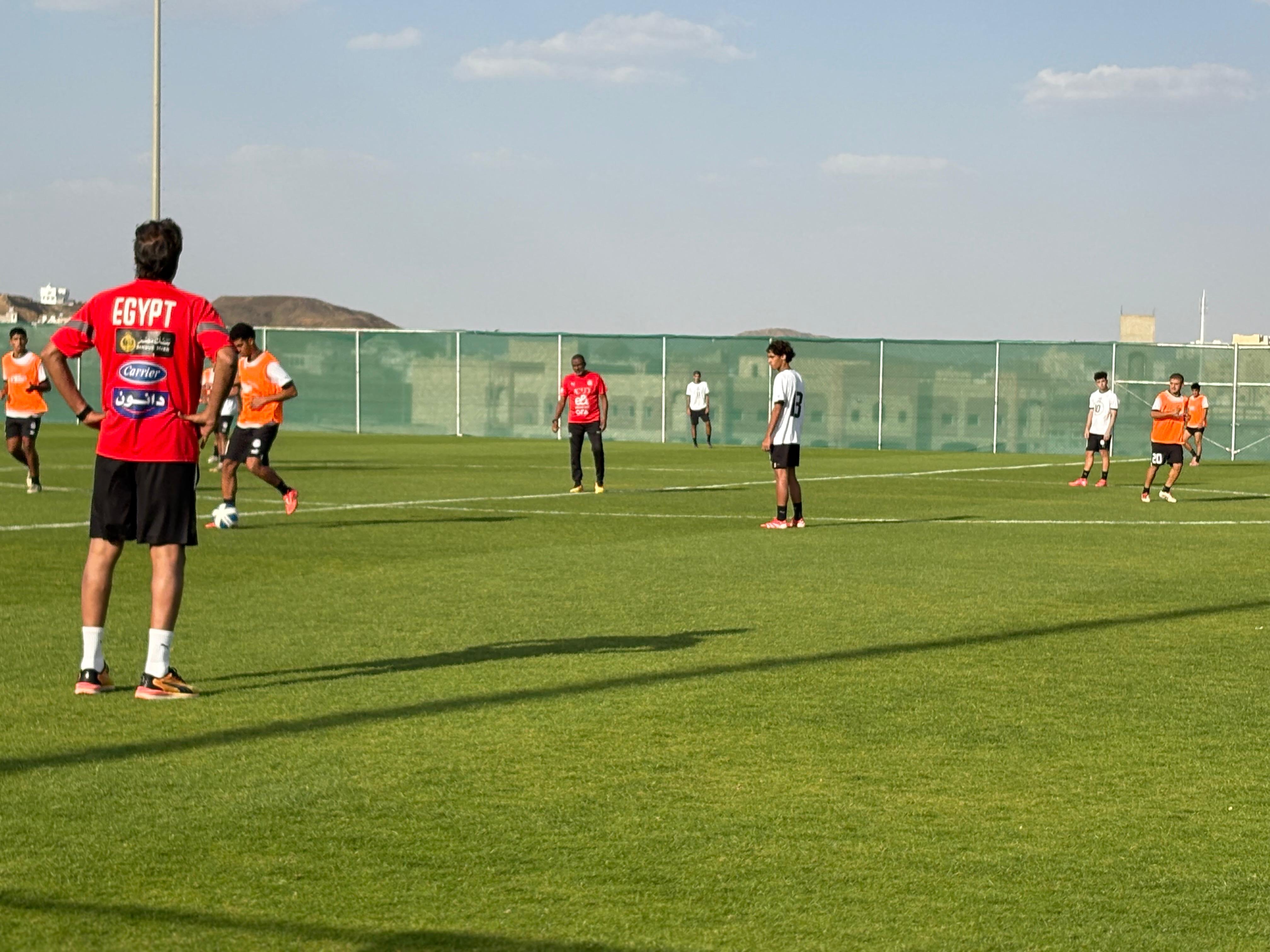 المنتخب الوطني تحت ١٧ سنة يختتم تحضيراته لمواجهة العراق غدًا في كأس الخليج
