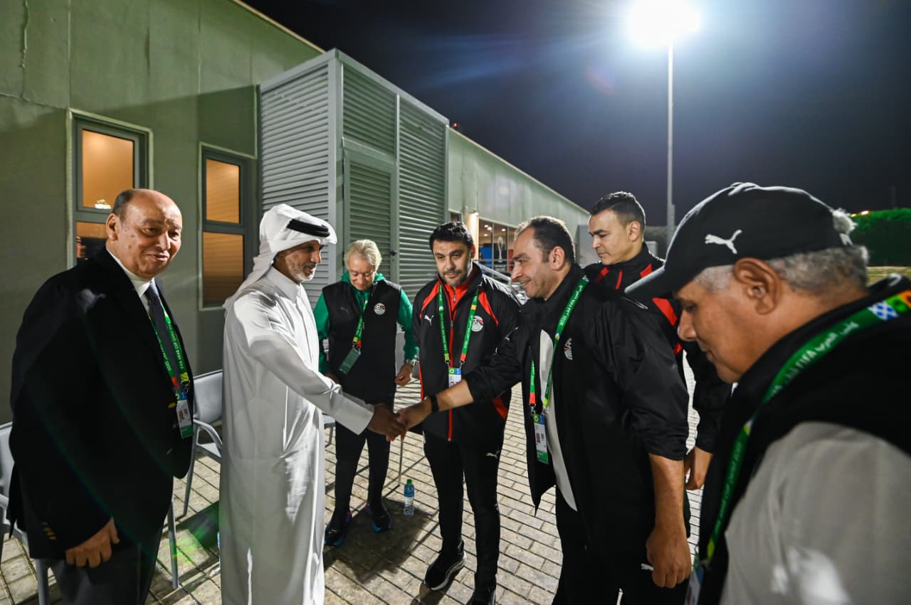 وزير الشباب والرياضة القطري يحضر مران منتخب مصر المشارك في كأس العرب