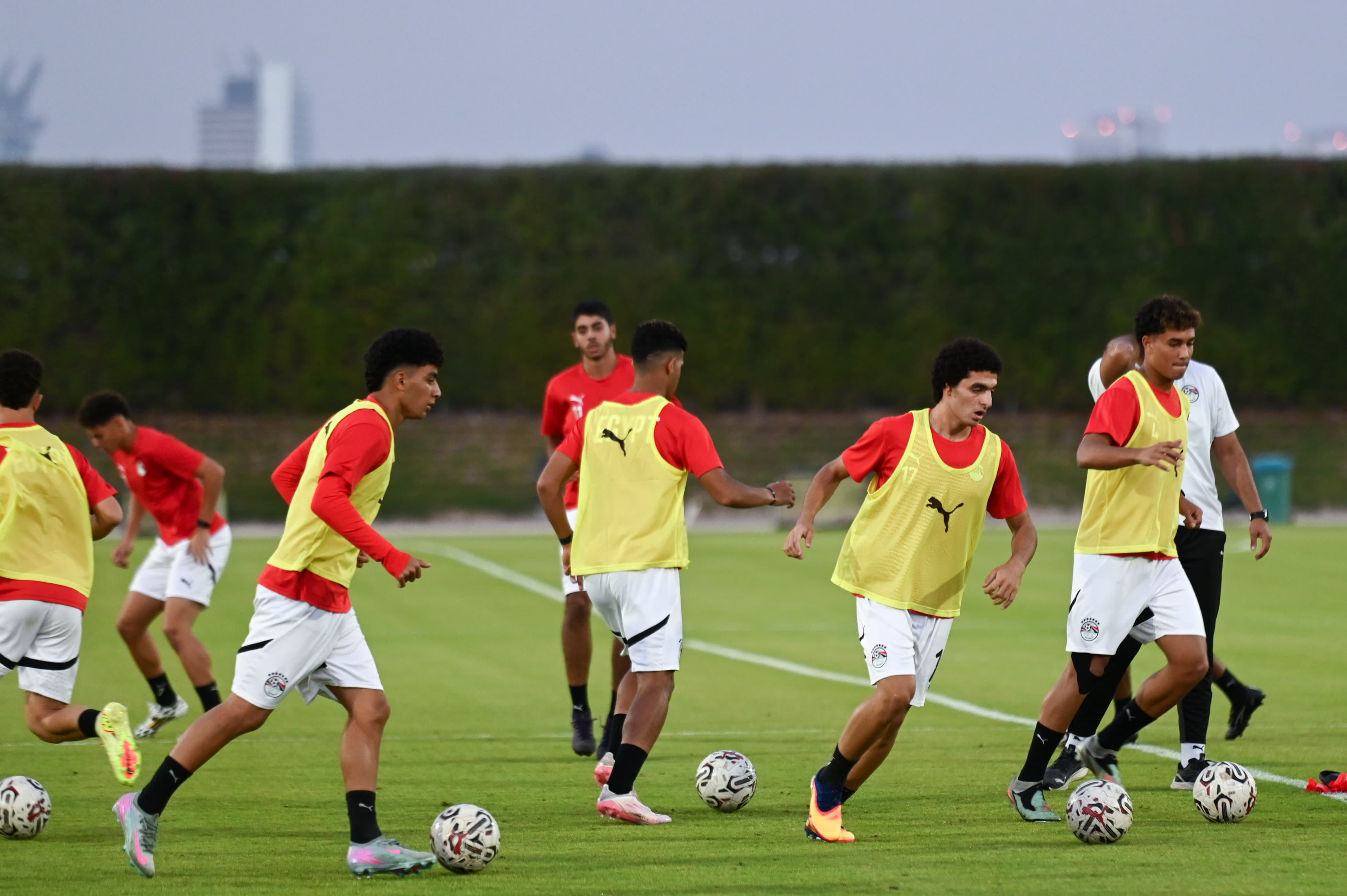 المنتخب الوطني تحت 17 عامًا يختتم استعداداته لمواجهة قطر وديًا 