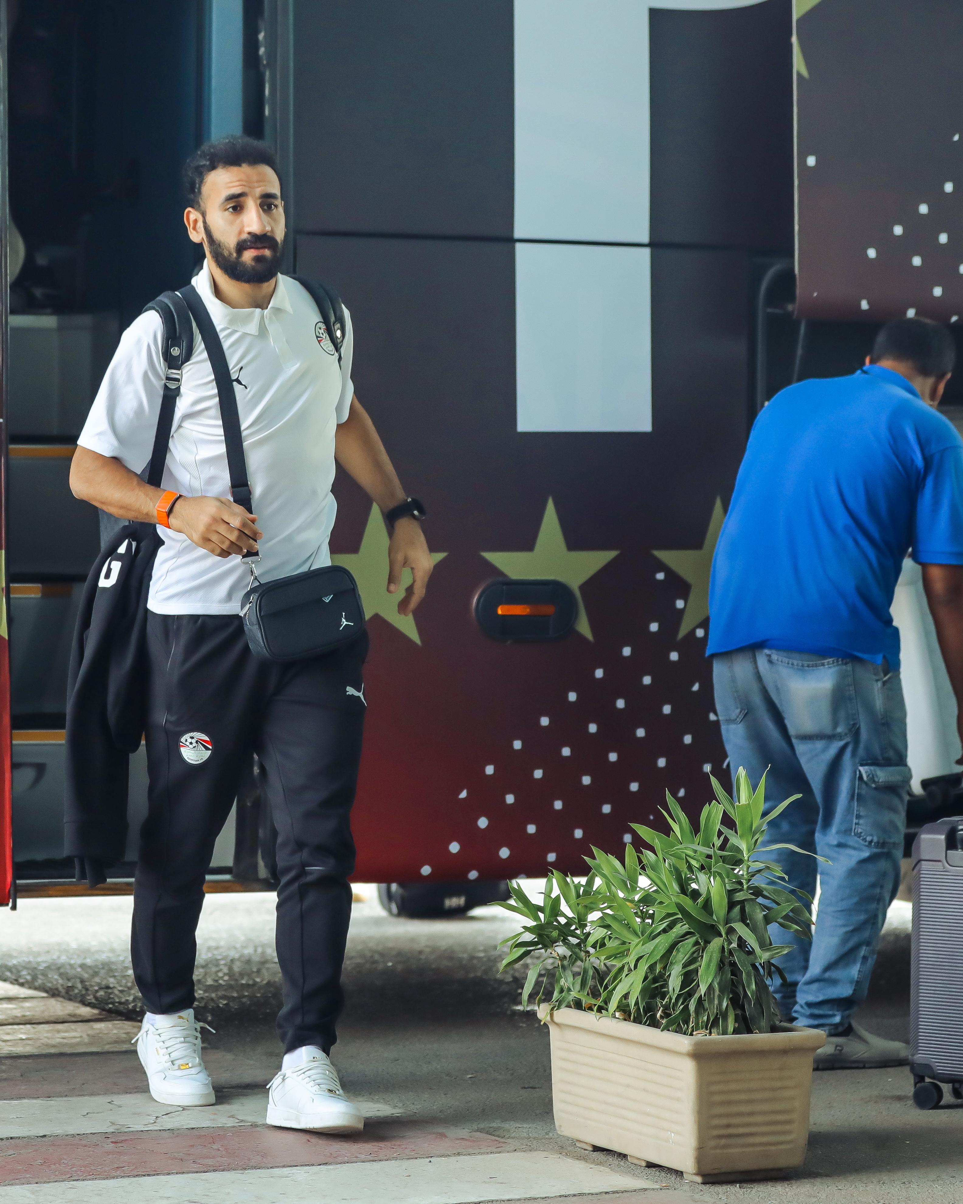 بعثة منتخب مصر في مطار القاهرة قبل المغادرة إلى واجادوجو 