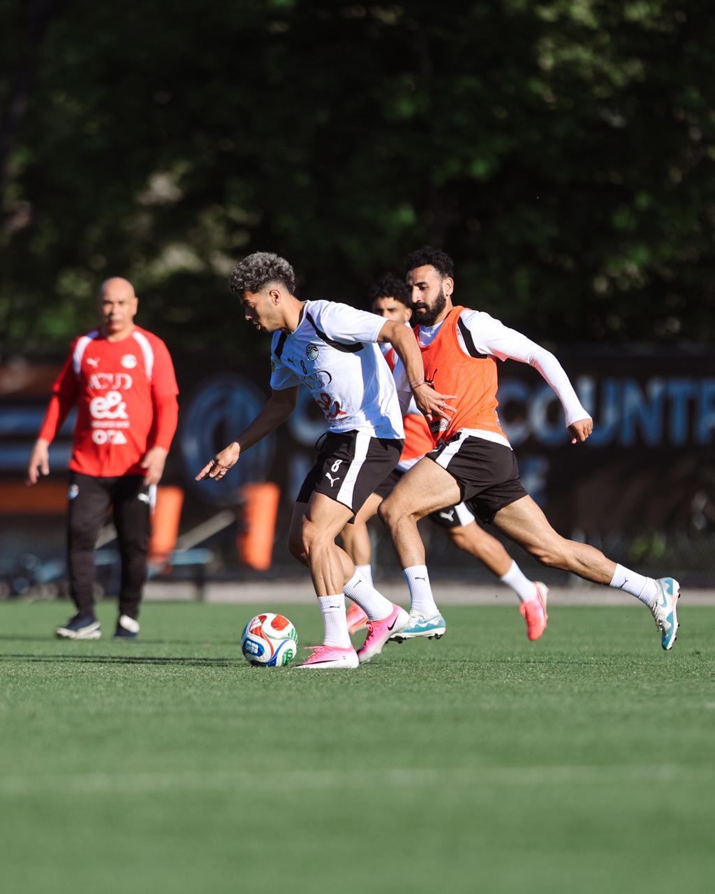 بالصور.. المنتخب الوطني مكتمل الصفوف بانضمام مرموش استعداداً لودية البرازيل 