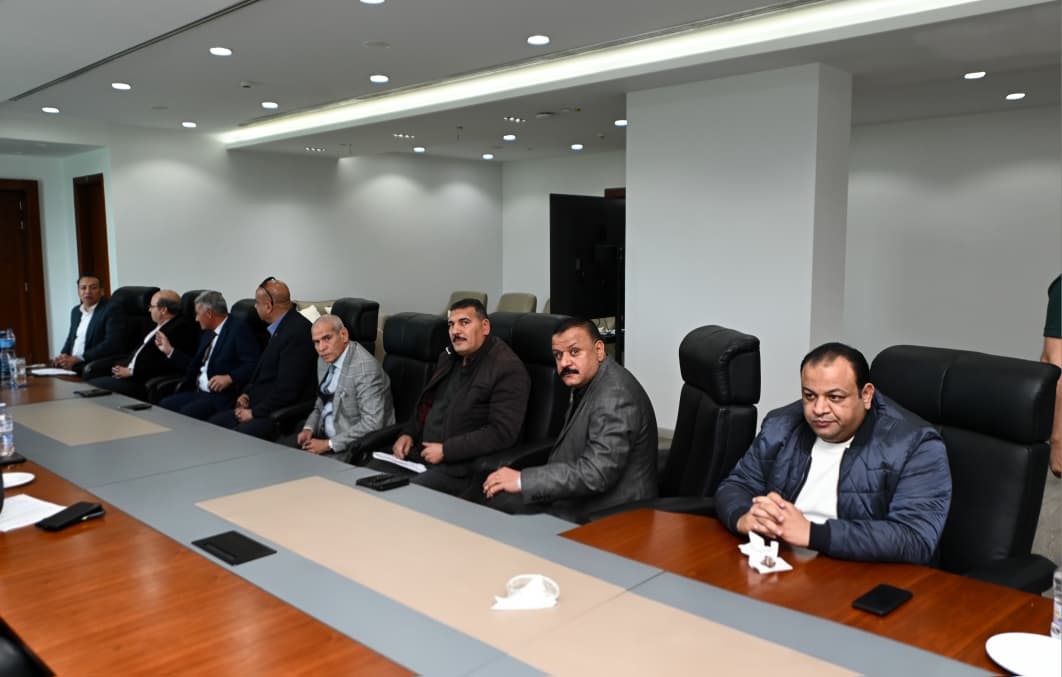بالصور: أبوريدة يجتمع مع مجموعة من رؤساء الأندية
