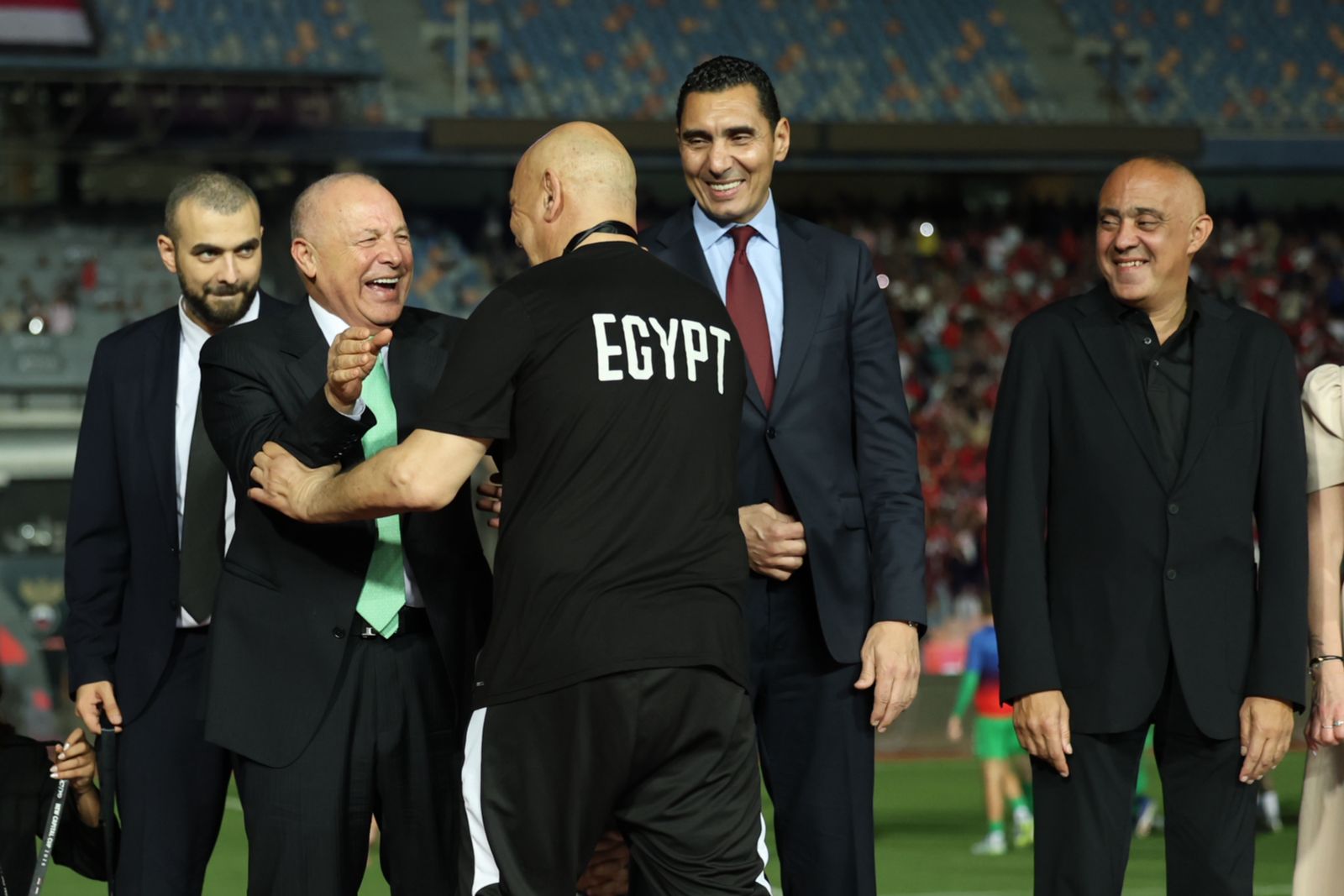 احتفالات لاعبي المنتخب الوطني بعد الفوز على روسيا