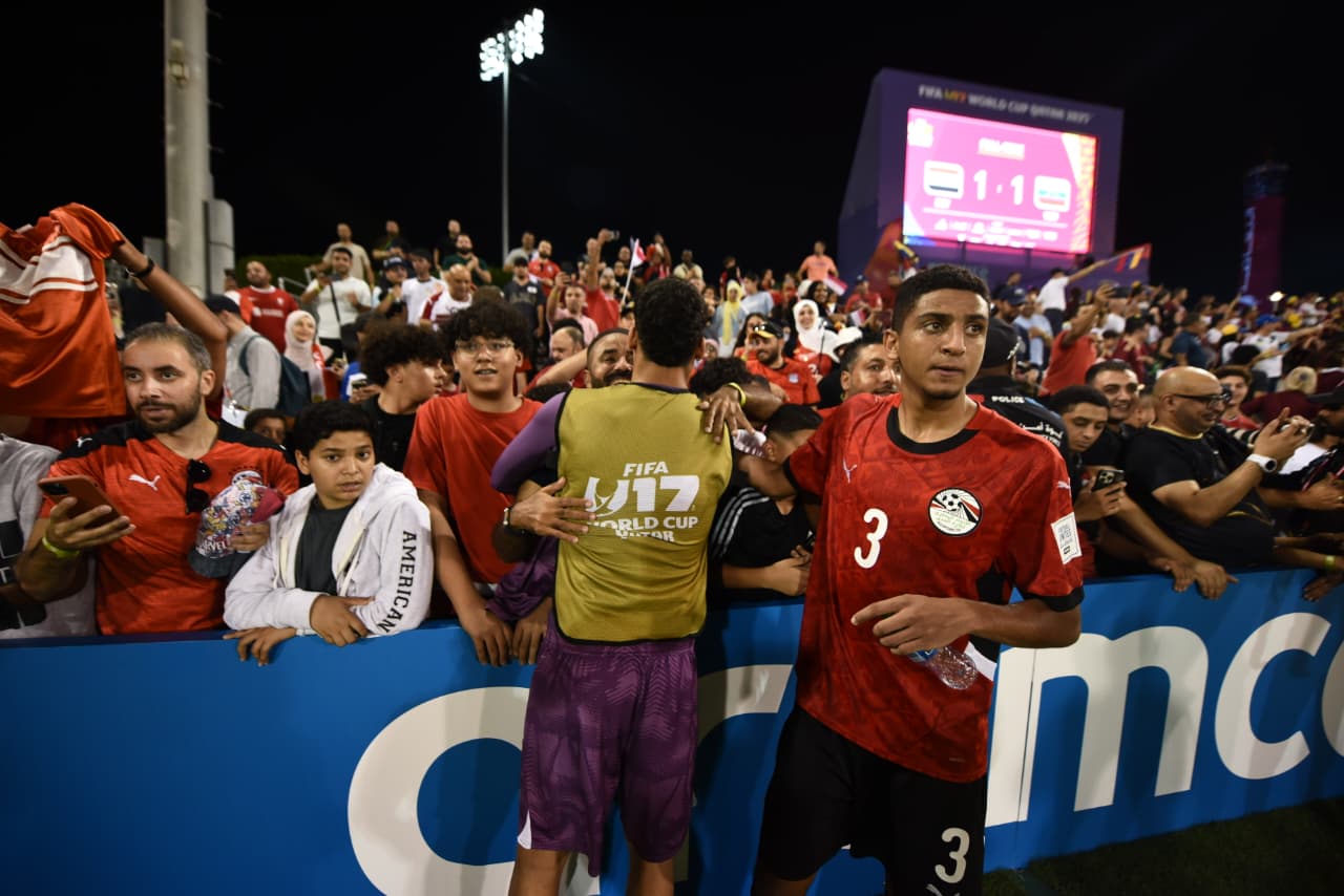 فرحة المنتخب الوطني تحت 17 سنة بعد التعادل مع فنزويلا بعشرة لاعبين