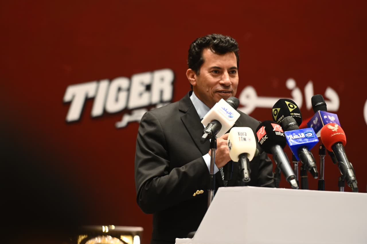 اتحاد الكرة يكرم الحراس القدامى في حضور وزير الشباب والرياضة ومحافظ الجيزة