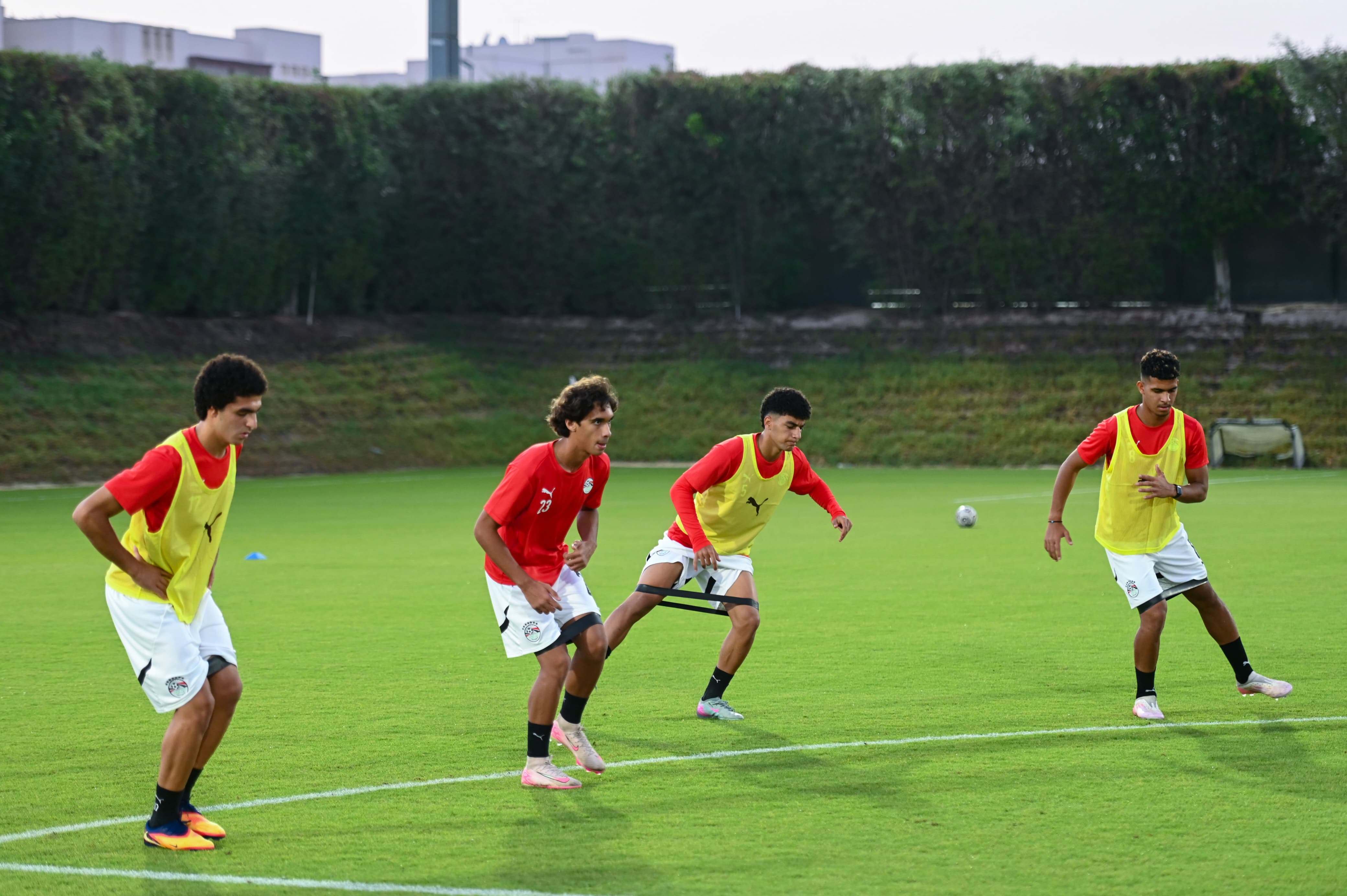 المنتخب الوطني تحت 17 عامًا يختتم استعداداته لمواجهة قطر وديًا 