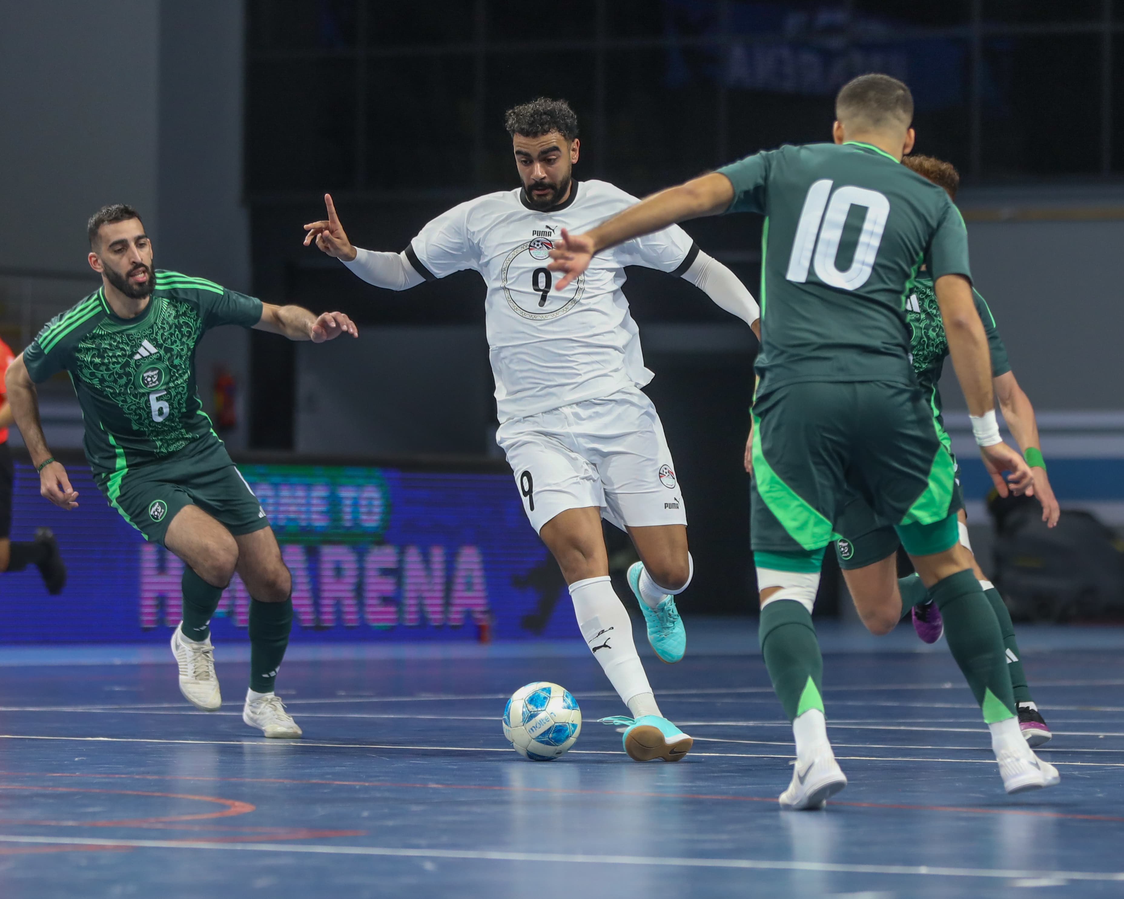 بالصور: منتخب مصر لكرة الصالات يفوز على نظيره الجزائري (4 - 1) وديا