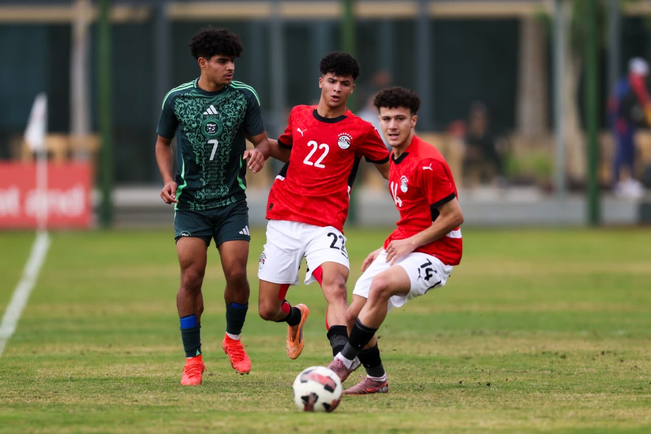 بالصور منتخب الشباب يتعادل سلبياً مع الجزائر في الودية الثانية