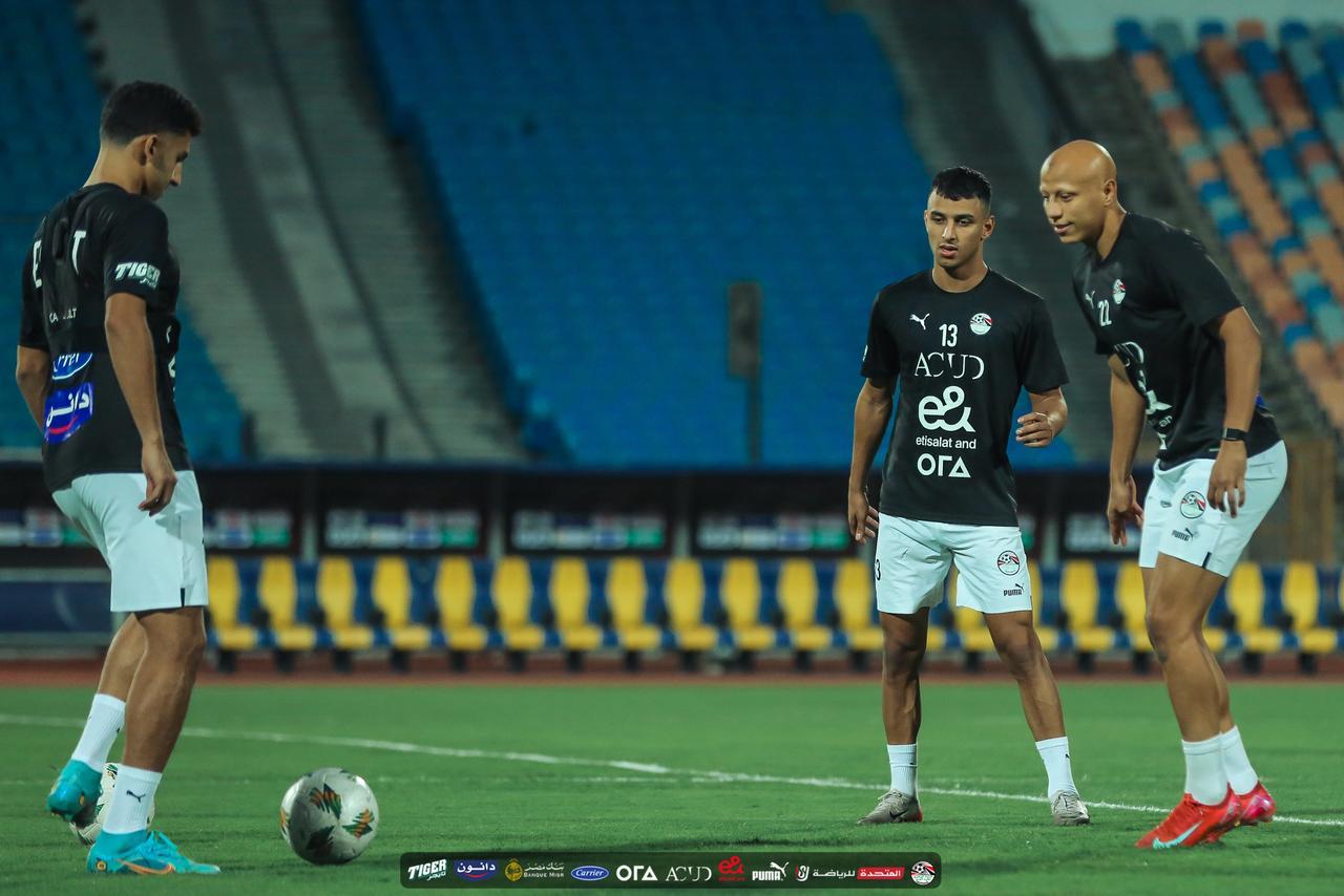 منتخب مصر يؤدي أول تدريباته على ملعب القاهرة قبل السفر للمغرب