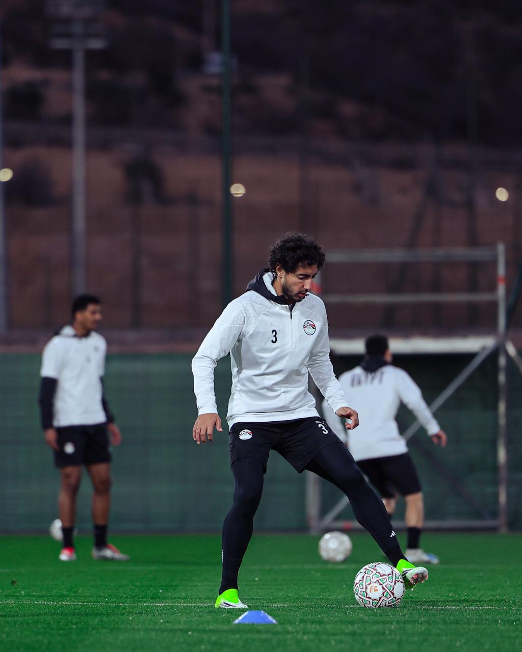 منتخب مصر يواصل تدريباته قبل مواجهة كوت ديفوار