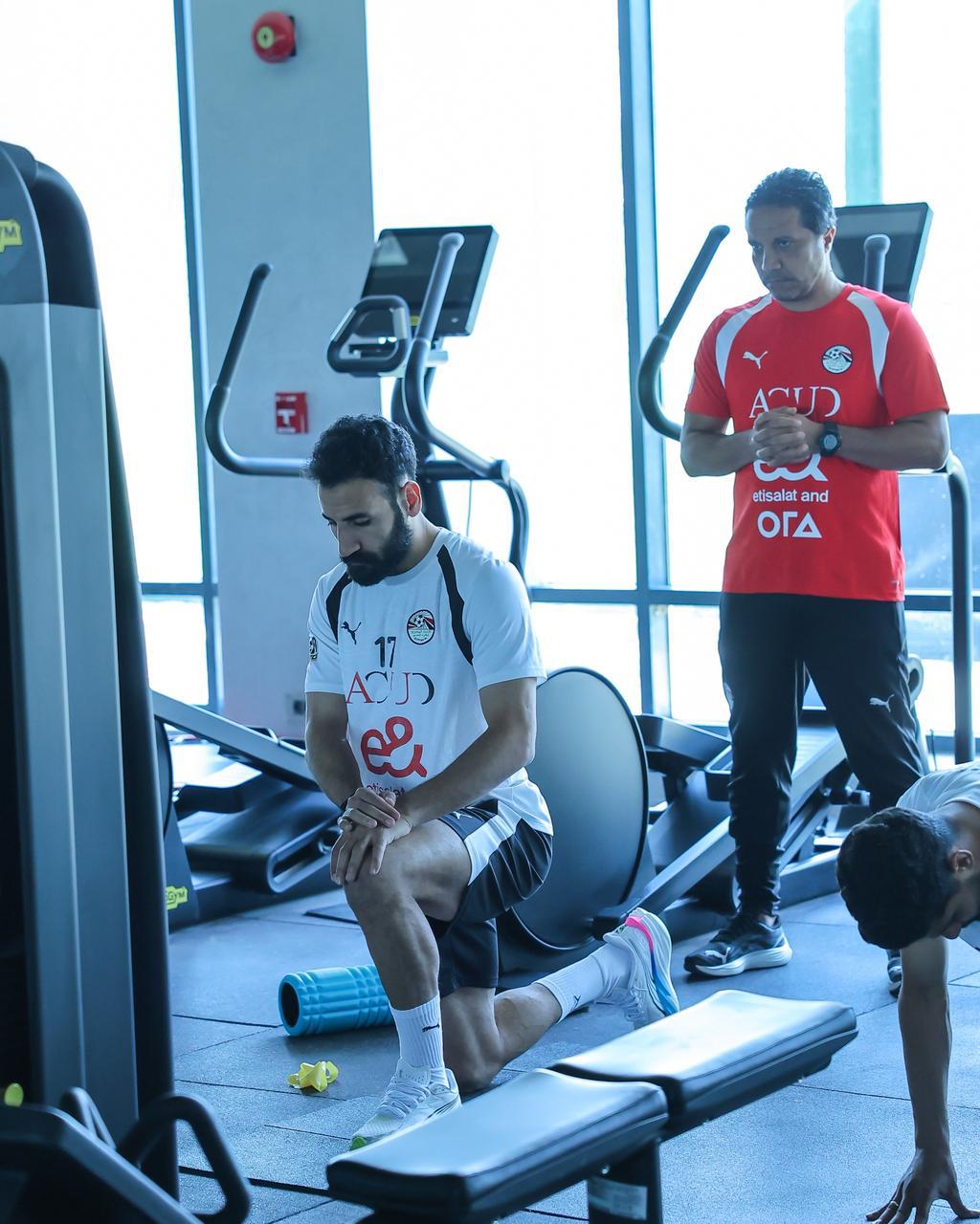 بالصور: المنتخب الوطني يتدرب في (الجيم) استعدادا للقاء روسيا