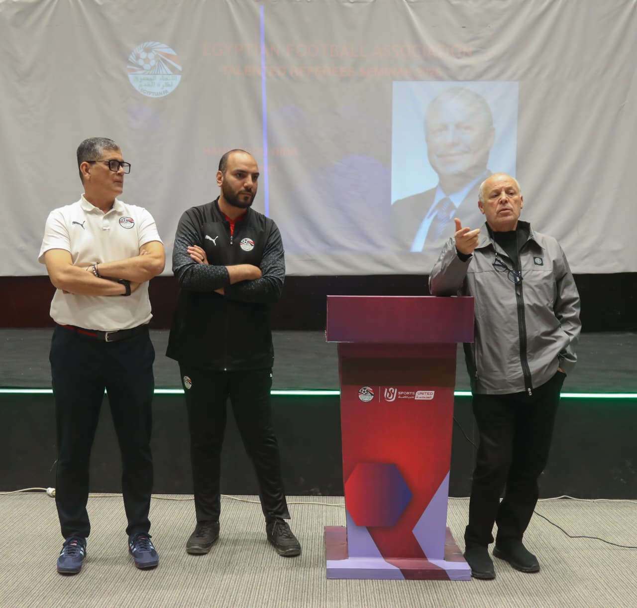 بالصور.. أبو ريدة في ختام معسكر الحكام الواعدين