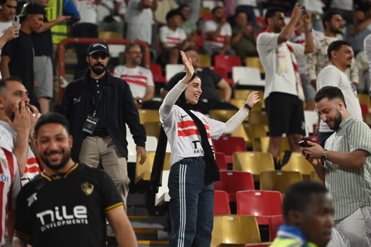 الحضور الجماهيري من نهائي كأس السوبر بدولة الإمارات