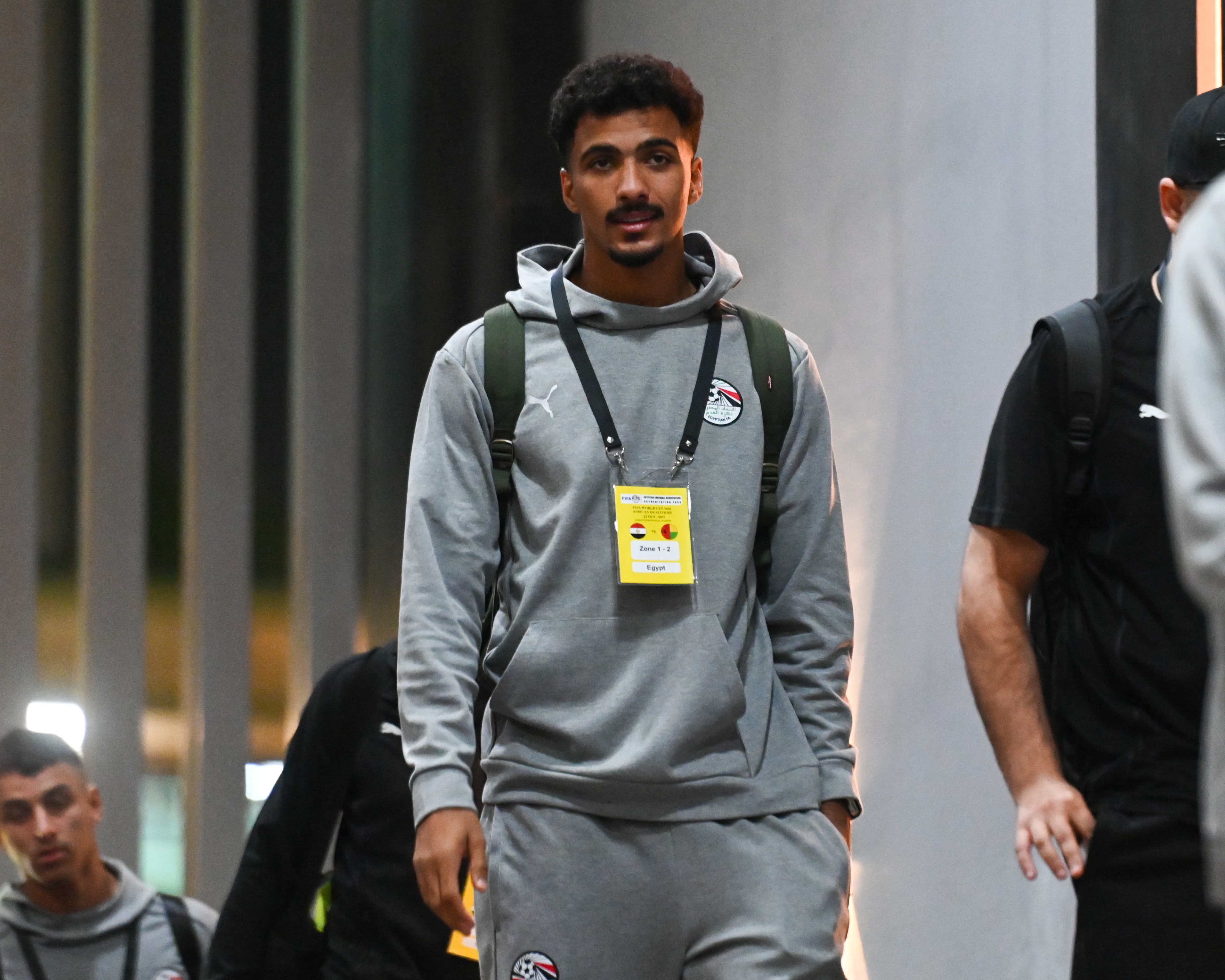 وصول لاعبي منتخب مصر لملعب القاهرة قبل مواجهة غينيا بيساو