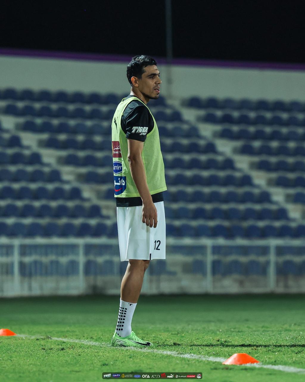 في حضور أبو ريدة.. المنتخب الوطني يتدرب على ملعب هزاع بن زايد استعدادًا لأوزبكستان