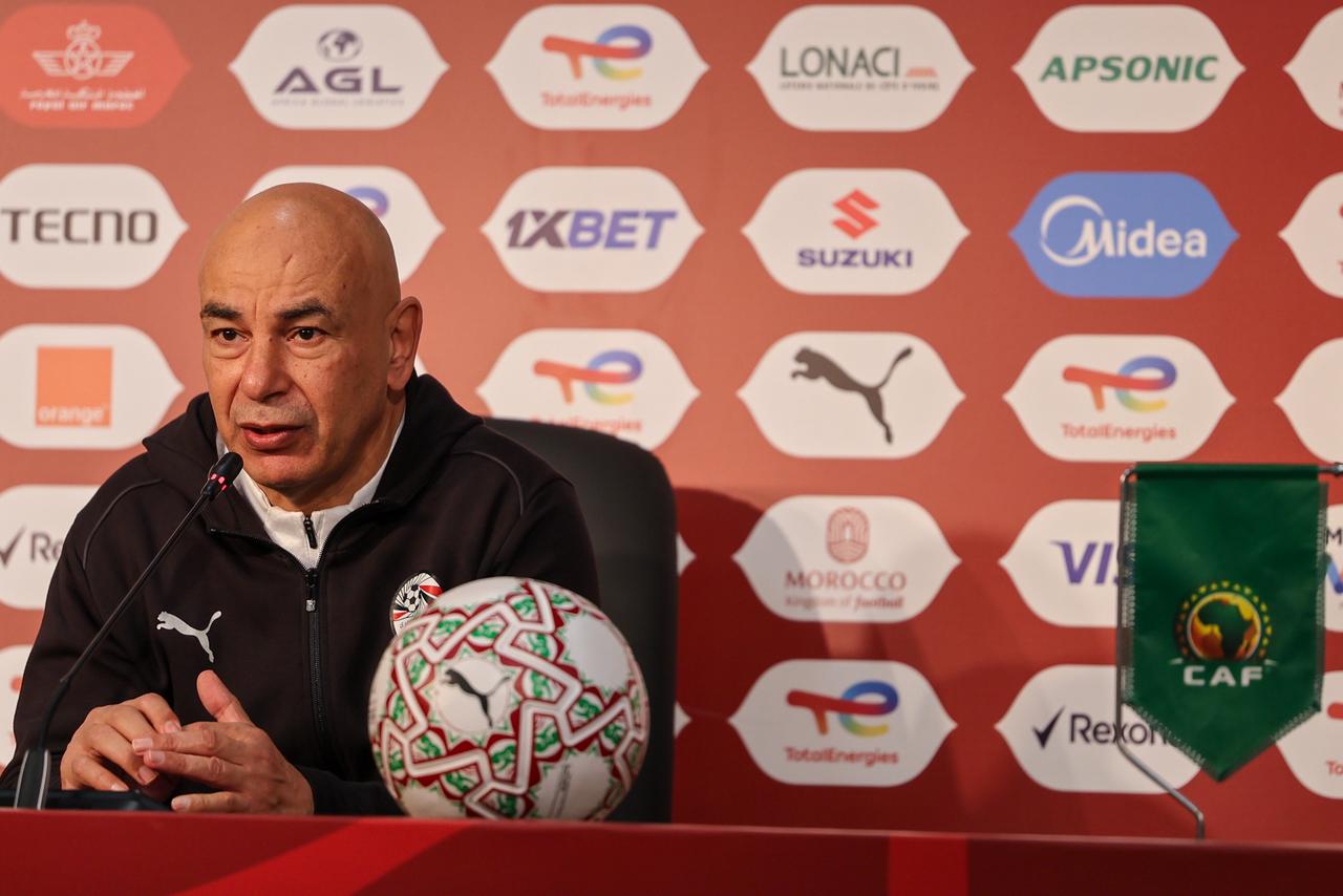 حسام حسن و"تريزيجيه" في المؤتمر الصحفي قبل لقاء كوت ديفوار غدا