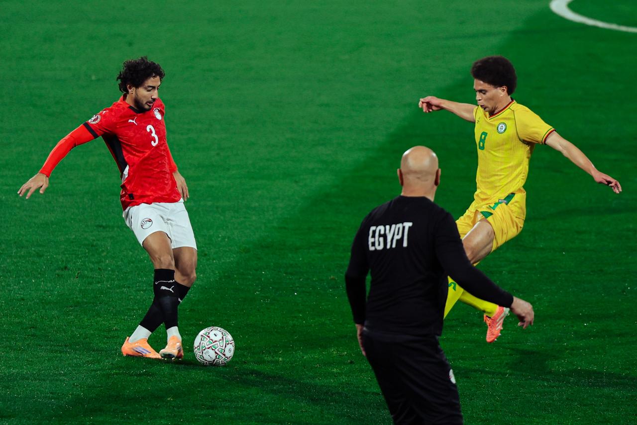 صور الشوط الأول من لقاء مصر وزيمبابوي