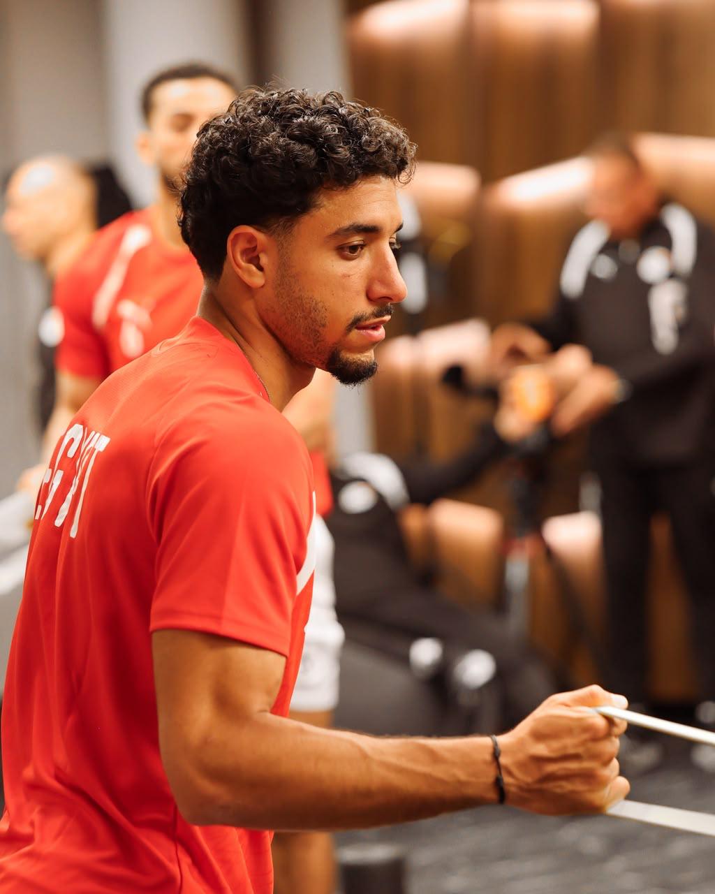 بالصور: تدريبات استشفائية وبدنية للاعبي منتخب مصر بفندق الإقامة 
